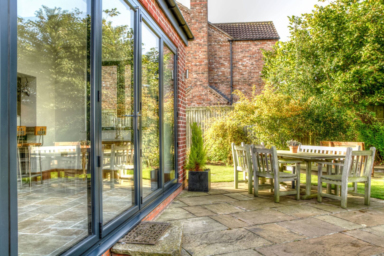 Dorset aluminium bi-fold doors